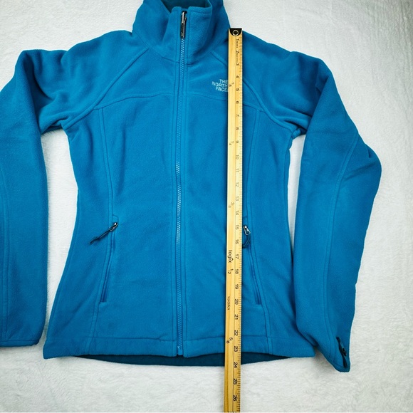 The North Face Zip Up Teal Fleece Jacket. Women’s size XS. Side zipper pockets. - Picture 3 of 7